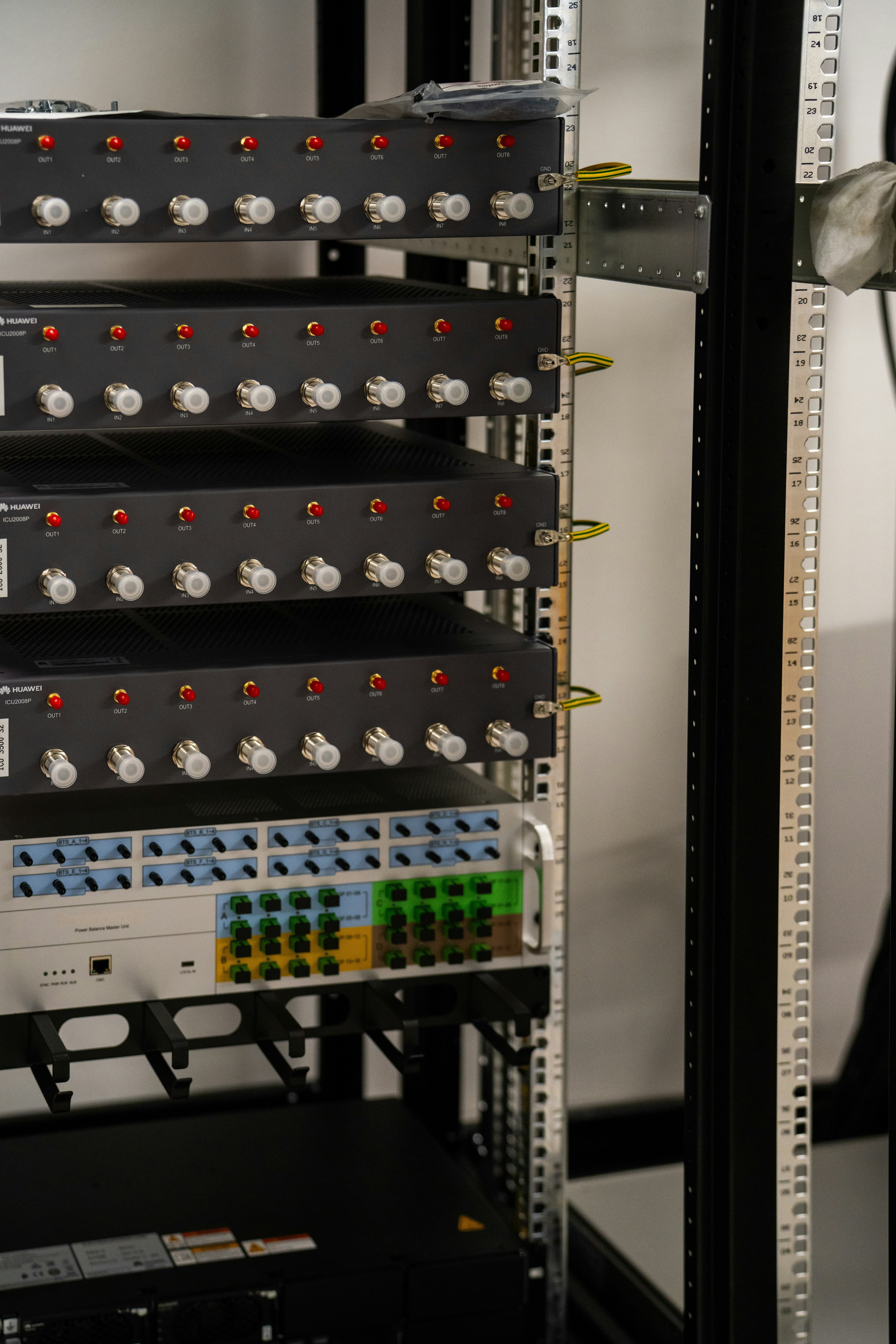 Numbered rack-mounted interfaces used to illustrate channel-level test records